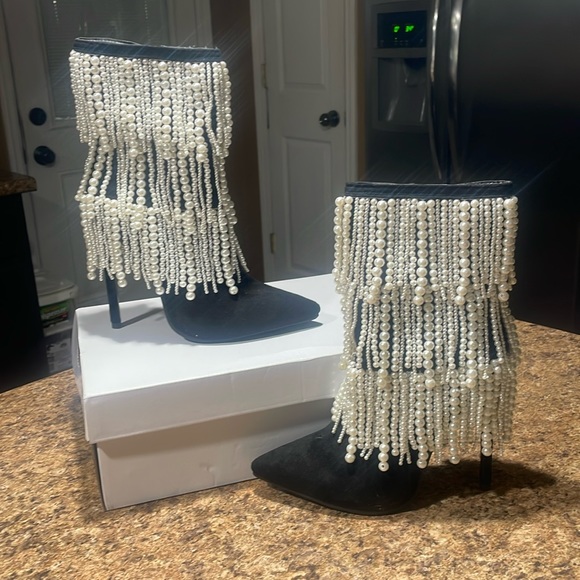 AKIRA Shoes - NEW NWOB AKIRA BLACK & PEARL FRINGE BOOTS POINTED TOE STILETTO HEEL 8